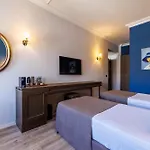 Lill Maison & Club 3* Fethiye