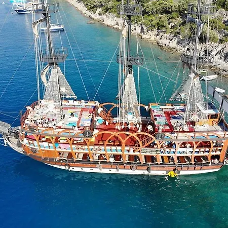 Akkent Garden Hotel 3*