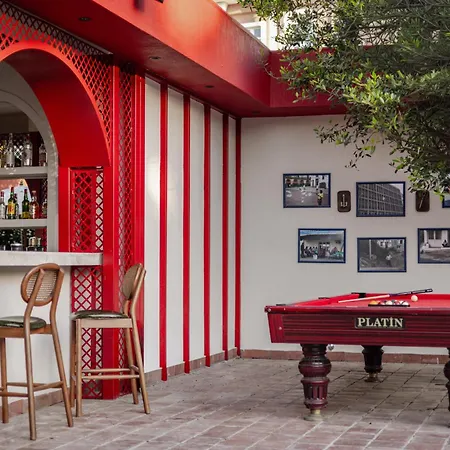 Lill Maison & Club Hotel