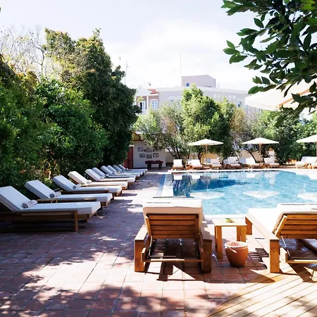 Lill Maison & Club Hotel