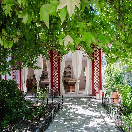 Lill Maison & Club Hotel