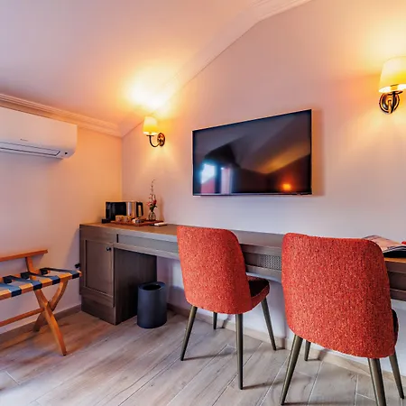 Hotel Lill Maison & Club 3*