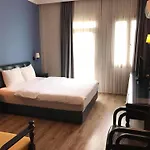 艾肯特花园酒店 酒店